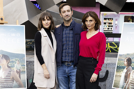 Aura Garrido, Juan Francisco Viruega and Isabel Ampudia attend the "Amanece" photocall at Plaza de los Cubos in Madrid.