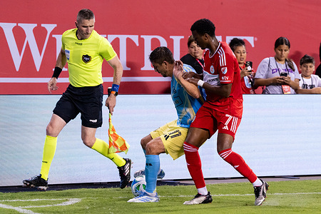 Philadelphia Union Midfielder Alejandro Bedoya (11) and Chicago Fire Midfielder Maren Haile-Selassie (7) seen in action during the Chicago Fire vs Philadelphia Union match at Solider Field. Final Score: Chicago Fire 0:1 Philadelphia Union