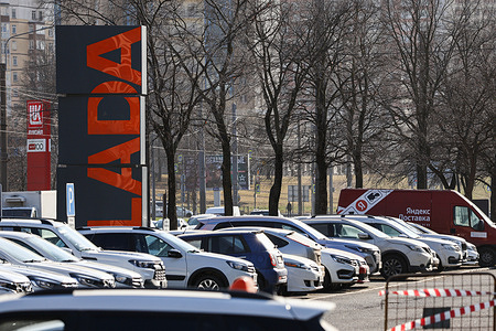 Lada Center car dealership on one of the streets of St. Petersburg. In 2026, LADA strengthens its position amid a sharp increase in recycling fees and tightening Western sanctions. New import regulations effectively block the "gray" import of foreign cars, making St. Petersburg and Tolyatti-made cars the only option in the mass market. Faced with technological constraints, AvtoVAZ is accelerating component import substitution, focusing on full localization of key models and expanding exports to the CIS and Africa.