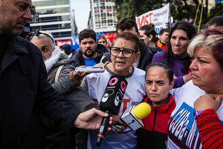 The leader of the Socialist Workers Movement (MST) MÛnica Sulle demands, in front of the media, more efficient social policies from the National Government to counteract the runaway inflation that is wearing down Argentina. The political organisations that make up the Piquetera Unit carried out a new and massive mobilisation at the Ministry of Social Development, led by Juan Zabaleta, demanding genuine work and greater social assistance in the face of growing poverty.