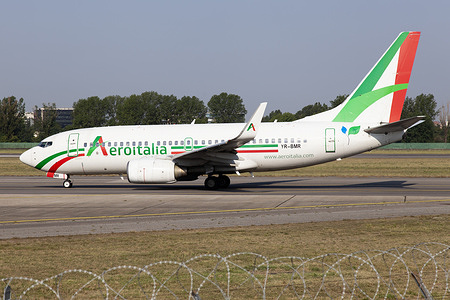 An Aeroitalia (Hello Jets) Boeing 737-700 is landing at Milan Linate Airport.
In June 2025, an Italian court stated that the Aeroitalia name and branding were too similar to Alitalia's and ordered Aeroitalia to change the name and branding.
In February 2026, the company announced that an agreement with ITA had been reached in order to continue the use of the Aeroitalia name and branding, and the lawsuit was dropped.