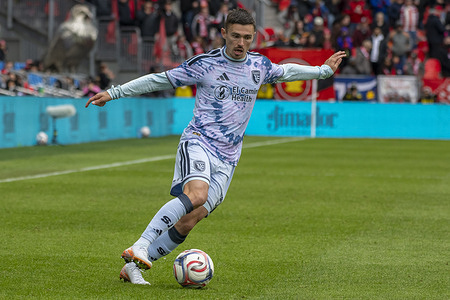 Paul Marie #3 of San Jose Earthquakes in action during the MLS game between Toronto FC and San Jose Earthquakes at BMO field. Final Score : Toronto FC 1 : 1 San Jose Earthquakes.
