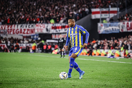Jaminton Campaz of Rosario Central seen in action during the match between River Plate and Rosario Central for the Semi Finals of Argentine Professional Football League at Mas Monumental Stadium. Final Score: River Plate 1 - 0 Rosario Central.