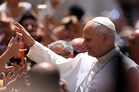 The pontiff drives around the square in a small electric popemobile to greet the faithful. Pope Leo XIV leads the Angelus prayer from the papal residence overlooking Piazza della Libertà. He addressed the faithful and pilgrims who came to participate in the traditional Sunday gathering. At the conclusion of the prayer, the Pontiff imparts his apostolic blessing.