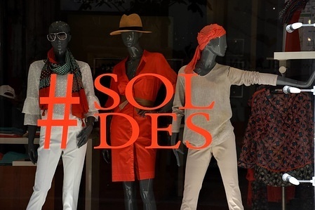 Sale sign on a store window in Marseille.
Following the Covid-19 pandemic, the date of the 2020 summer sales is exceptionally delayed in France and the next summer sales will start on Wednesday July 15, 2020. They will end on Tuesday August 11, 2020.