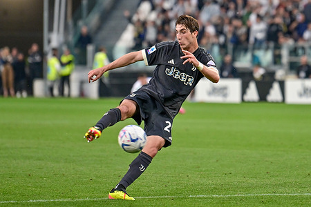 Fabio Miretti of Juventus seen in action during the Serie A football match 2023/24 between Juventus and Salernitana at Allianz Stadium. Final score: Juventus 1: 1 Salernitana.