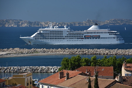 The “Silver Whisper” cruise ship arrives in Marseille, France.
The “Silver Wind” and the “Silver Whisper” are two of three ships of the Italian luxury company "Silversea Cruises" to come to Marseille while awaiting the resumption of cruise activity, interrupted by the Covid-19 crisis. The "Silver Shadow" arrived first on May 20, 2020.