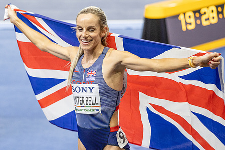 Georgia Hunter Bell of Great Britain celebrates after winning a golden medal during the WORLD ATHLETISC 2026: 1500 Meters Women (Final) at Arena Torun.