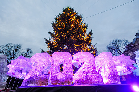2021 sculpture seen during the exhibition.As part of the New Year celebrations, an exhibition of ice sculptures was made by artists; Daria Alyoshkina, Gordiy Starukh, Denys Shymanskiy, Volodymyr Semkiv and Yurij Tsarenko. The Year of the Ox in the Chinese zodiac represents the year 2021.