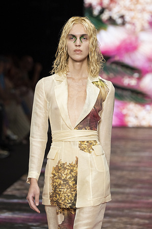 A model walks on the catwalk during the Caterina Moro Spring/Summer 2023 fashion show as part of AltaRoma - Rome Fashion Week.