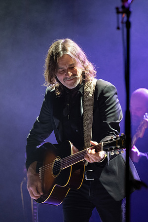 Enrique González Morales, better known as Quique González, performs during his performance festival INVERFEST at the Circo Price.