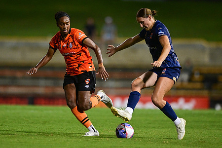 Mia Elizabeth Corbin (L) of Brisbane Roar FC and Natasha Prior (R) of Newcastle Jets are seen in action during the Women's A-League 2023/24 season Unite Round match between Newcastle Jets and Brisbane Roar FC held at the Leichhardt Oval. Final score; Newcastle Jets 2:1 Brisbane Roar FC.