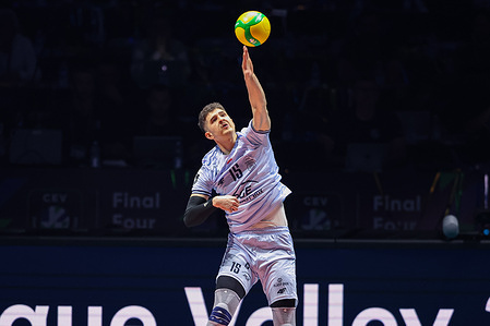 Bartosz Gomulka of Projekt Warszawa seen in action during CEV Volleyball Champions League Final Four Torino match between Projekt Warszawa and Perugia at Municipal hall. Final score; Projekt Warszawa 0:3 (19:25, 20:25, 24:26) Perugia.