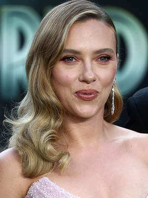 Scarlett Johansson attends the Jurassic World Rebirth World Premiere at the Odeon Luxe Leicester Square.