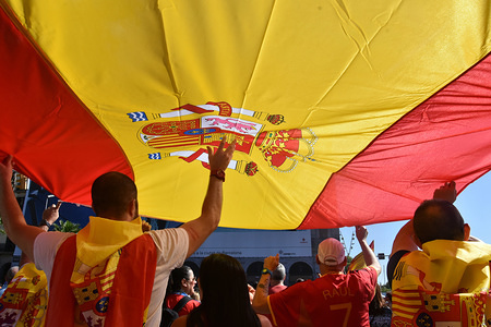 A group of people are pictures holding a huge flag of Spain during the demonstration against the independence of Catalonia.
Thousands of people protested on Sunday in Barcelona against the independence movement in a march that has been organised by the Societ at Civil Catalana. Catalonia's president Carles Puigdemont will address the Catalan Parliament on 10th October to discuss the result of the referendum that was held on October 1. Civil Catalan society the entity that summons the demonstration estimated at 950,000 people while Local police said that they have been 350,000.