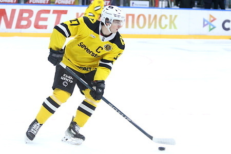 Ruslan Abrosimov (17) of Severstal Hockey Club seen in action during the Hockey match, Kontinental Hockey League 2025/2026 between SKA Saint Petersburg and Severstal Cherepovets at the Ice Sports Palace. Final score SKA Saint Petersburg 2 : 3 Severstal Cherepovets