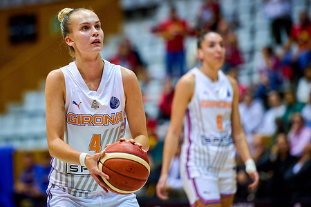 Juste Jocyte of Spar Girona in action during the EuroLeague Women Basketball regular season gameday 5 on group A, between Spar Girona (ESP) and ZVVZ USK Praha (CZE) at Fontajau Pavilion. Final scores: Spar Girona 83-78 ZVVZ USK Praha