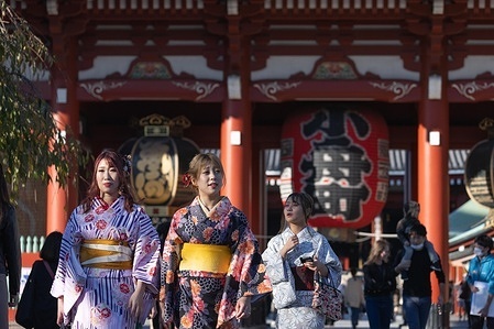 Visitors dressed in Kimonos walk through the shopping area of Senso-Ji temple in Asakusa, Tokyo.
After the Covid-19 pandemic related State of emergency was lifted on September 30, visitors are returning to Tokyo's tourist hot spot in Asakusa.