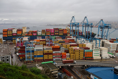 Overview of the South Pacific Terminal, with thousands of containers at the port of Valparaiso. The Port of Valparaíso, one of Chile’s most important seaports, serves as a key hub for international trade and maritime activity on the country’s central coast.