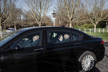 President Zelenskyy’s motorcade exits Aras An Uachtarain after visiting with Irish President Connolly before proceeding to an afternoon of meetings at government buildings.