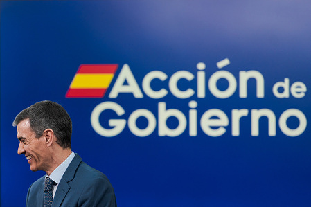 Spain’s Prime Minister, Pedro Sánchez, is seen after a press conference following the extraordinary Council of Ministers at Moncloa Palace. Spanish Prime Minister Pedro Sánchez has announced an urgent relief package in response to the impact of the Middle East conflict. The measures—worth over €5 billion—include cuts to electricity and fuel taxes, as well as direct support for the most affected sectors, aiming to benefit 20 million households and 3 million businesses nationwide.