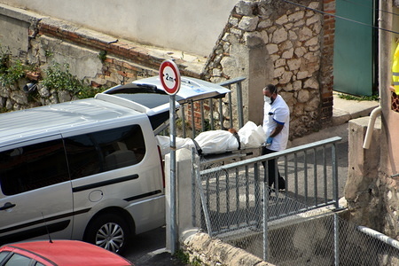 (EDITOR’S NOTE: Image depicts death)
Funeral service staff take care of mortal remains during the corona virus pandemic in Marseille.
In France, more than 19,800 are infected and 860 dead by the pandemic Covid-19 virus.