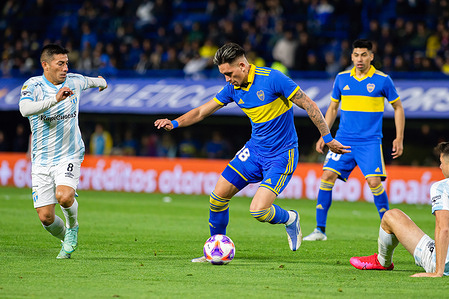 Luis Vazquez (C) of Boca Juniors seen in action during the Liga Profesional 2022 match between Boca Juniors and Atletico Tucuman at Estadio Alberto J. Armando.
(Final score; Boca Juniors 2:1 Atletico Tucuman)