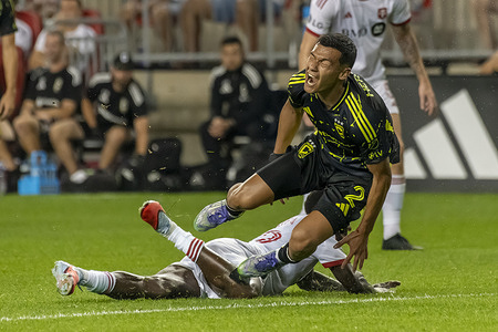 Andres Herrera of Columbus Crew #2 in action during the MLS game between Toronto FC and Columbus Crew at BMO Field. Toronto FC 1-1 Columbus Crew