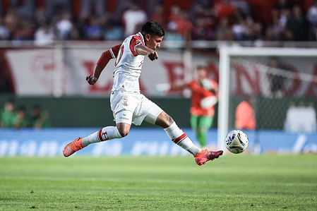 Thaiel Peralta of Huracan in action during the Liga Profesional 2026 match between Banfield and Huracan at Florencio Sola Stadium. Final Score: Banfield 1:1 Huracan