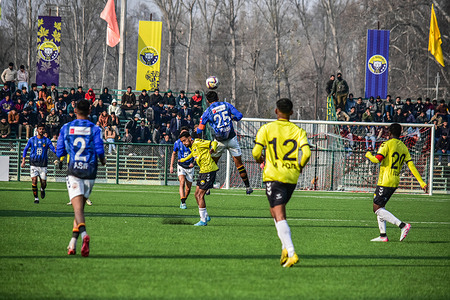 Sumeet Passi (C) of Inter Kashi seen in action during the I-League match between Real Kashmir FC and Inter Kashi at TRC ground. Final Score: Real Kashmir FC 1:1 Inter Kashi.
