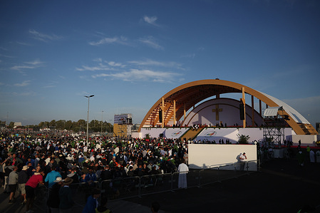 General overview of the central altar of Tor Vergata. One million young pilgrims from all over the world arrived in Tor Vergata in Rome on August 2nd to attend the vigil and Holy Mass on August 3rd presided over by Pope Leo XIV to conclude the Jubilee of Youth 2025.
The next World Youth Day will be held in Korea in 2027.