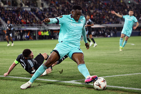 Jhon Lucumí (Centre-back) of Bologna FC 1909 seen in action during the UEFA Europe League 2025/2026, Round of 8 first leg, between Bologna FC 1909 and Aston Villa FC at Renato Dall'Ara. Final scores: Bologna 1-3 Aston Villa.