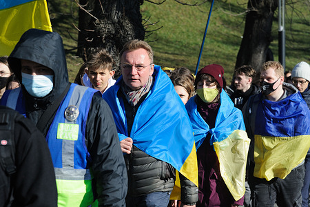 Lviv mayor, Andriy Sadovyi seen 
during the Unity march on the Ukraine-Russia border.
The Unity march began near the monument of Ivan Franko and finished with the performance of the national anthem at the Memorial of Heavenly Hundred Heroes. The event showed the readiness of Ukrainians to resist Russian aggression.