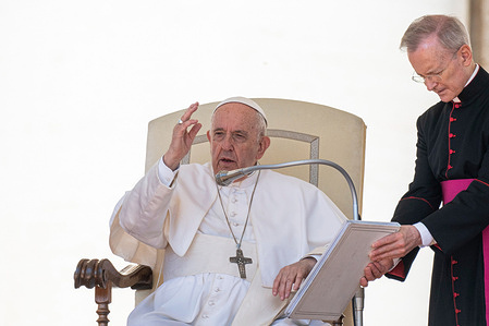 Pope Francis delivers his blessing during Wednesday General Audience. Traditional Pope Francis Wednesday General Audience in St. Peter's Square in Vatican City.