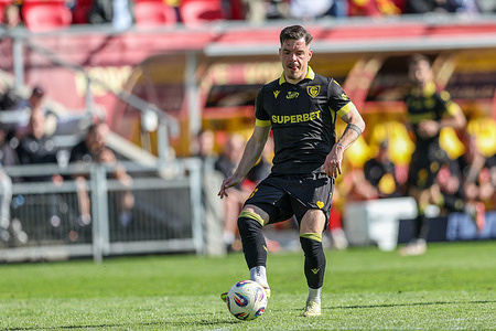 Marcin Wasielewski of GKS Katowice seen in action during Polish League PKO BP Ekstraklasa 2025/2026 football match between Korona Kielce and GKS Katowice at Enea Stadium. Final score; Korona Kielce 1:1 GKS Katowice.