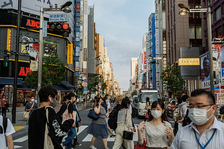 People walking on the streets seen wearing face masks as a precaution against the spread of coronavirus.
Japan government lifted Coronavirus State of Emergency last week. Tokyo Governor Yuriko Koike is set to issue what she has dubbed a 'Tokyo Alert' if cases continue to climb, the city has said it may call for people to stay home again. Japan Health Ministry recorded a total of 16,884 infections, 892 death and 14,502 recovered since the beginning of the outbreak.