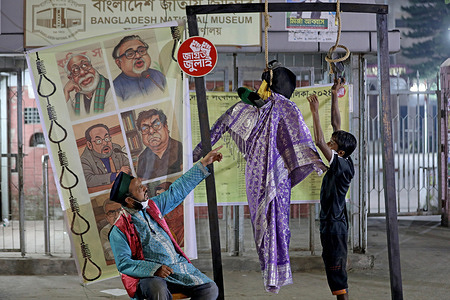 A view of the stage at Shahbagh, where demonstrators staged the symbolic hanging of Sheikh Hasina. Massive public reactions erupted across Bangladesh after the International Crimes Tribunal sentenced and ousted Prime Minister Sheikh Hasina to death for crimes against humanity linked to the 2024 student uprising. Crowds in Dhaka celebrated with marches, symbolic executions, and public screenings of the verdict.