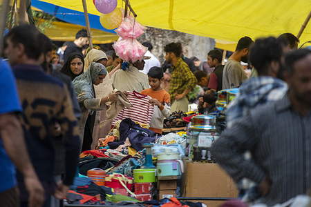 Kashmiri people shop in a market following the ceasefire agreement. A ceasefire between India and Pakistan is being held on Sunday after both sides blamed the other for initial violations as U.S. President Donald Trump vowed to help the arch-rivals find a solution on the disputed Kashmir region.
The truce that took effect on Saturday followed four days of intense fighting between the nuclear-armed neighbours. In the worst fighting in nearly three decades, they fired missiles and drones at each other's military installations killing more than 60 people.