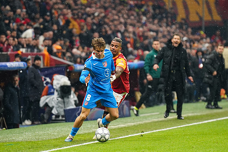 David Hancko (L) of Atletico Madrid seen in action with Mario Lemina (R) of Galatasaray SK during the UEFA Champions League match between Galatasaray SK and Atletico Madrid at Rams Park Stadium. Final score Galatasaray 1 : 1 Atletico Madrid.