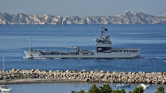 The Turkish logistic support ship TCG Yzb. Güngör Durmuş (A-574) arrives at the French Mediterranean port of Marseille.