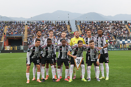 Players of Juventus seen seen in action during the SERIE A 2025/2026 match between Como and Juventus at Stadio Giuseppe Sinigaglia. Final score; Como 2 : 0 Juventus.
