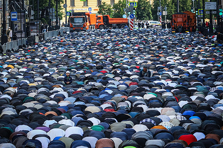 Muslims perform a festive prayer at Moskovsky Prospekt in St. Petersburg during the Eid al-Adha holiday, which Muslims celebrate around the world, and in Russia is called Kurban-Bairam. Eid al-Adha (in Arabic) is a festival of sacrifice, which is one of the main ones in Islam. Eid al-Adha marks the end of the Hajj, the annual pilgrimage of Muslims around the world to Mecca. During the day, the main ritual of Eid al-Adha is held — sacrifice. Usually, a ram is slaughtered for it, but camels, cows, and sheep are also allowed.