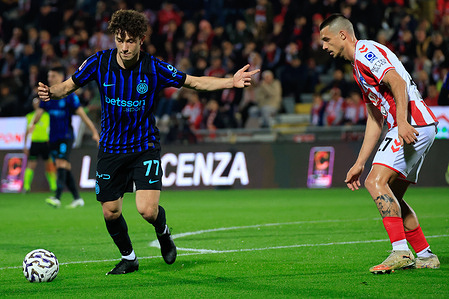Igor Amerighi of Inter U23 runs with the ball during the Italian Serie A soccer match L.R. Vicenza vs Inter U23 at Romeo Menti Stadium.Final score L.R. Vicenza 2:1 Inter U23