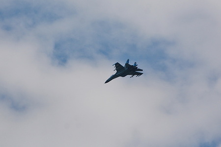 A Su-27 aircraft of the Armed Forces of Ukraine equipped with missiles flies in the airspace of Ukraine. An Su-27 aircraft of the Armed Forces of Ukraine patrols the airspace in the Kyiv region during the announcement of an air alert.