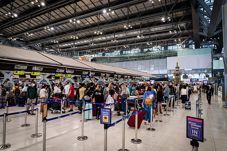 Travelers wait to check in for flights at Suvarnabhumi International Airport (BKK). International tourism continues to rebound in Thailand, with 3 million foreign arrivals reported between January and July 2022. Speaking at a seminar on August 10, Thailand's Minister of Finance, Arkhom Termpittayapaisith, stated that international arrivals are expected to reach 10 million people by the end of 2022.
