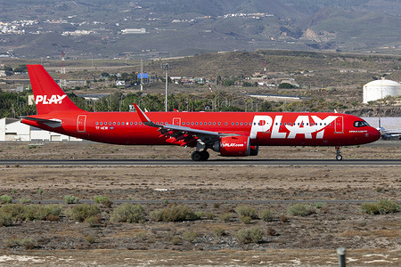 A PLAY Airbus 321 NEO taxiing at Tenerife Sur-Reina Sofía airport. The low-cost Icelandic air carrier PLAY has suddendly ceased operations, and all flights have been cancelled on last 28 september. About 500 employees lost their jobs due to the closure.