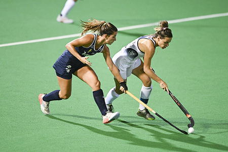 Agostina Alonso (L) of Argentina Women's National field hockey team and Amanda Golini (R) of USA Women's National field hockey team seen in action during the 2022/23 International Hockey Federation (FIH) Women's Pro-League match between USA and Argentina held at the Tasmanian Hockey Centre. Final score Argentina 3:0 USA