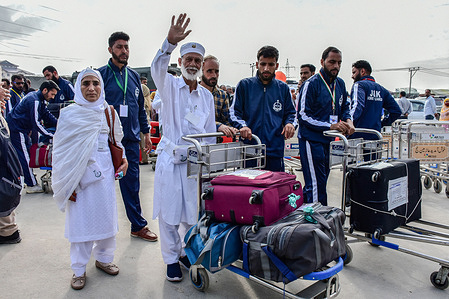 Kashmiri pilgrims arrive at the Hajj house before leaving for the annual Hajj pilgrimage. The first batch of 600 pilgrims left for Mecca for the annual Hajj pilgrimage. 12,000 pilgrims from Jammu and Kashmir are performing Hajj this year.