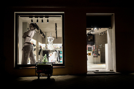 A generator powers a store on Deribasovskaya Street. As a result of a massive combined attack on the Odesa region on December 13, 2025, energy infrastructure facilities were damaged, causing widespread power outages. City hospitals were switched to autonomous operation using backup power sources, while water and fuel supplies were secured, and pumping stations operated on generators. Technical water distribution was organized across all districts of the city to maintain essential services.