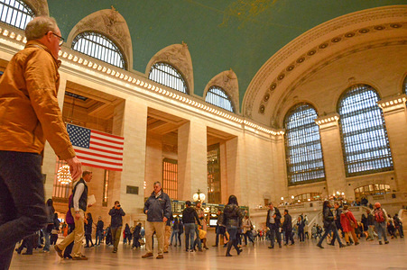 People are seen running for their trains when a suspicious package was found in Grand Central Terminal around 11:30am, by 12Pm the Package was removed by BYPD bomb Squad. 
Today an officer discovered a suspicious package inside Grand central Terminal, after initial investigation by NYPD bomb squad the package was removed and Grand Central Terminal operated on a normal schedule.